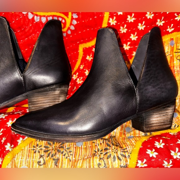 Free People Charm Ankle Boot - Size 9 - Picture 3 of 7